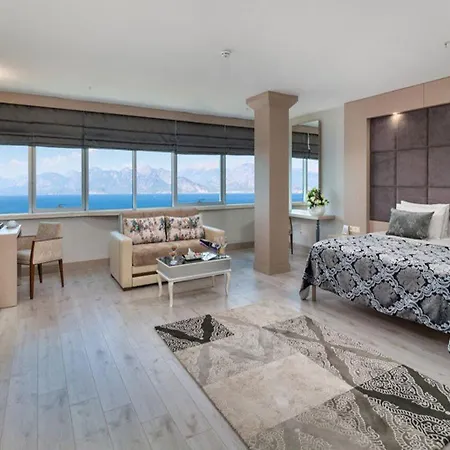 Oz & Adult Only 16 Hotel 5*