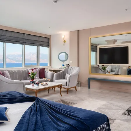 Oz & Adult Only 16 Hotel 5*