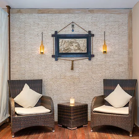 Hotel & (adults Only)